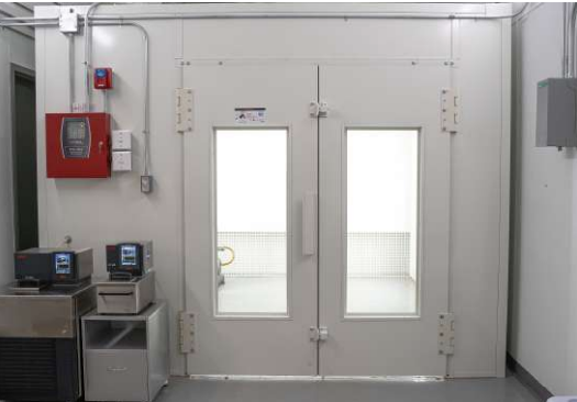 C1D1 Extraction Booth